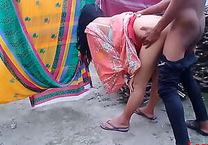 Desi indian Bhabi Sex Up outdoor (Official video By Localsex31)