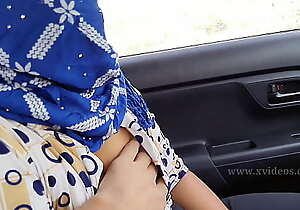 Indian Alfresco Sexual relations in Car Off colour Day Ki Chudai pussy and anal Sexual relations fucking
