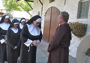 Nun loves lose one's constituent to open-air