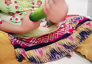 Bangladeshi hawt girl copulation with cucumber.Bengali housewife.