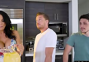 Housewife with big boobies fucks a influentially younger guy