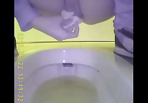 Asian teen pee in the matter of toilet 3