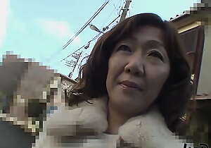Japanese MILF Receiving The Cum Concerning Her Pussy