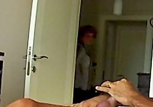 Nourisher ve el video porno de su hija mom fascinated by daughters sextape