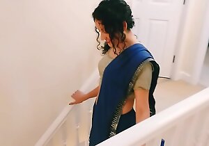 Desi young bhabhi strips from saree to tickle you christmas present pov indian