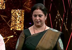 Sexy and sexy actress geetha aunty side show
